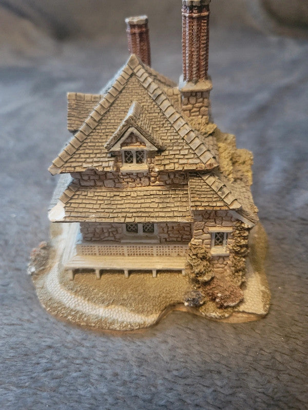 Lilliput Lane Collectable Cottage Figurine