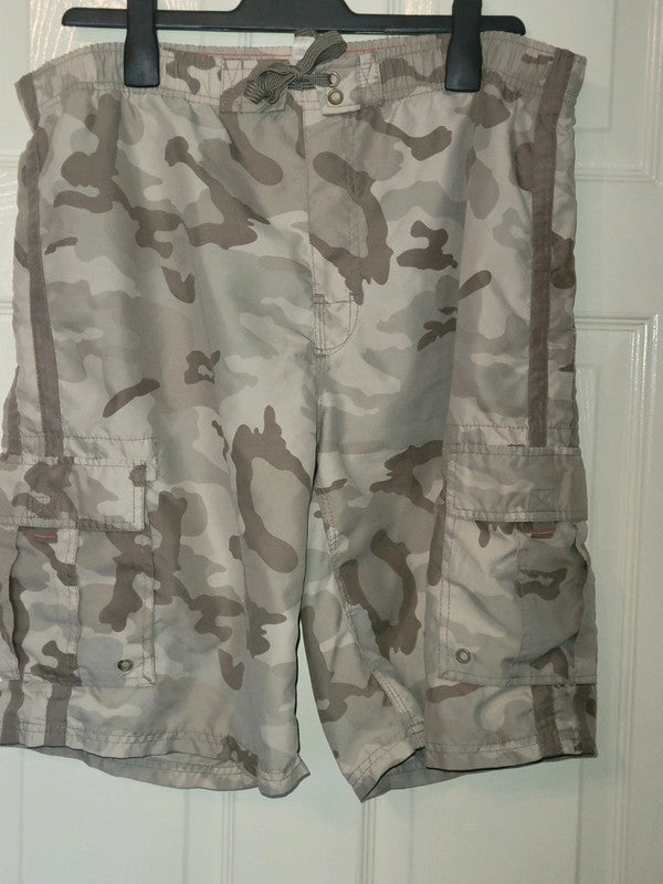 Men's Cherokee Camo Board Shorts Swimming Trunks Size Large