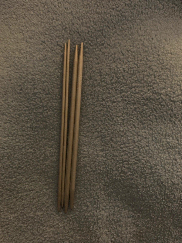 Double pointed needles