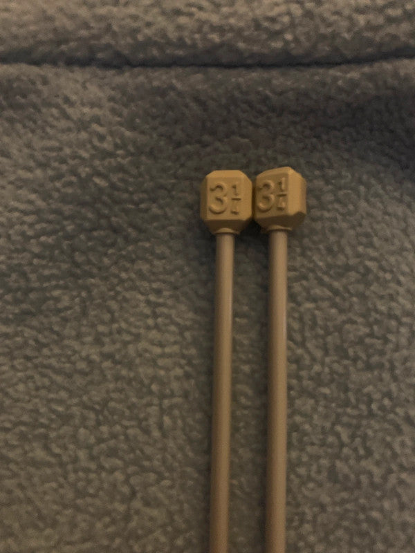 Knitting needles size 3 1/4