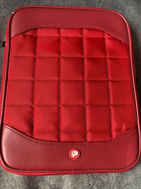 Port Designs Paris Sleeve/Case.