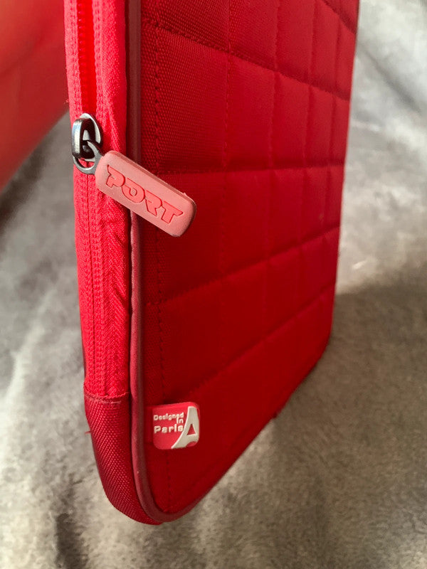 Port Designs Paris Sleeve/Case.