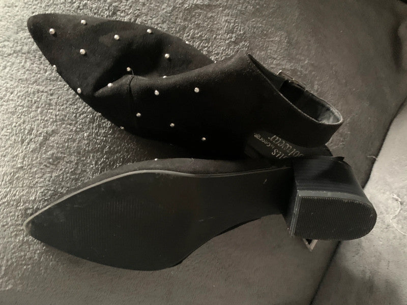 Fabulous Footwear by George (George is Asda’s clothing and footwear brand).