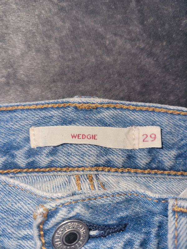 Levi’s Premium Wedgie Denim Shorts – Women’s Size 29 Light Blue High Rise
