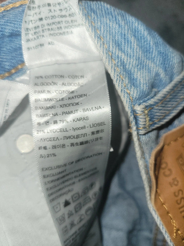 Levi’s Premium Ribcage Shorts – Women’s W25 High Rise Distressed Denim