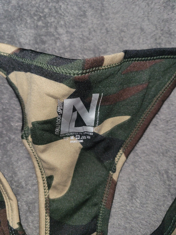 New Look Sport Camo Print Sports Bra – Women’s S