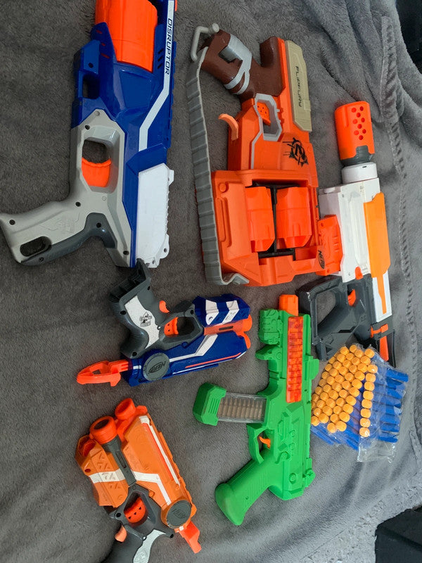 Nerf Gun Bundle with Darts – Mixed Models