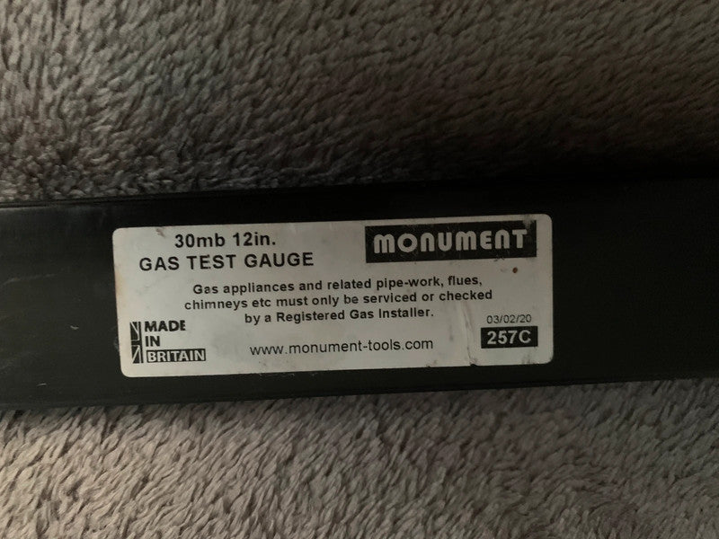Monument 30mb 12in Gas Test Gauge (Model 257C).