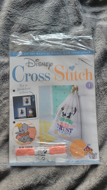 Disney Cross Stitch Magazine – Issue 4 – With Threads & Patterns – New Sealed