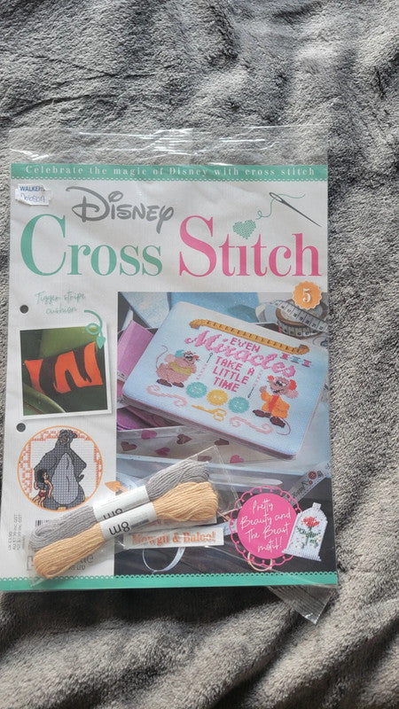 Disney Cross Stitch Magazine – Issue 5 – With Threads & Patterns – New Sealed