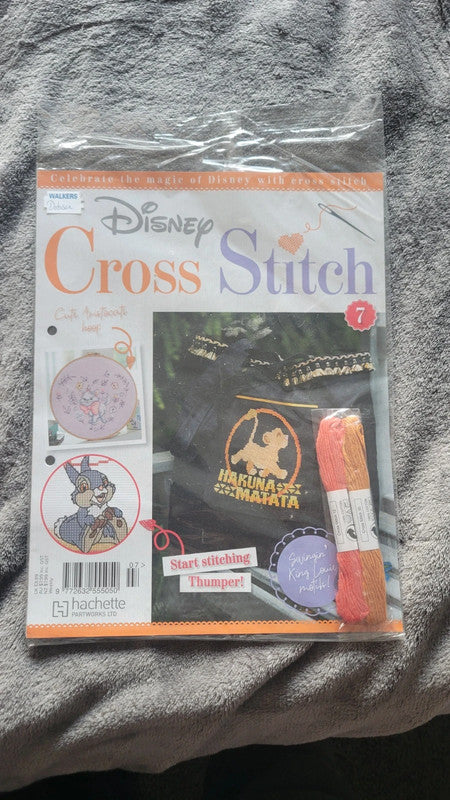 Disney Cross Stitch Magazine – Issue 7 – With Threads & Patterns – New Sealed