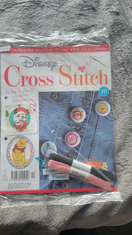 Disney Cross Stitch Magazine – Issue 10 – With Threads & Patterns – New Sealed