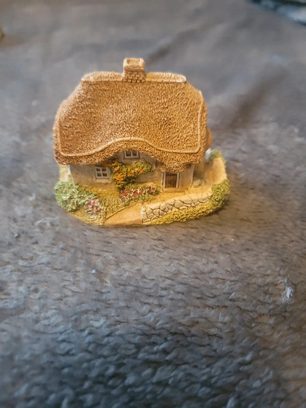 Vintage Lilliput Lane "Clover Cottage" Ornament