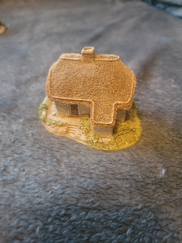 Vintage Lilliput Lane "Clover Cottage" Ornament