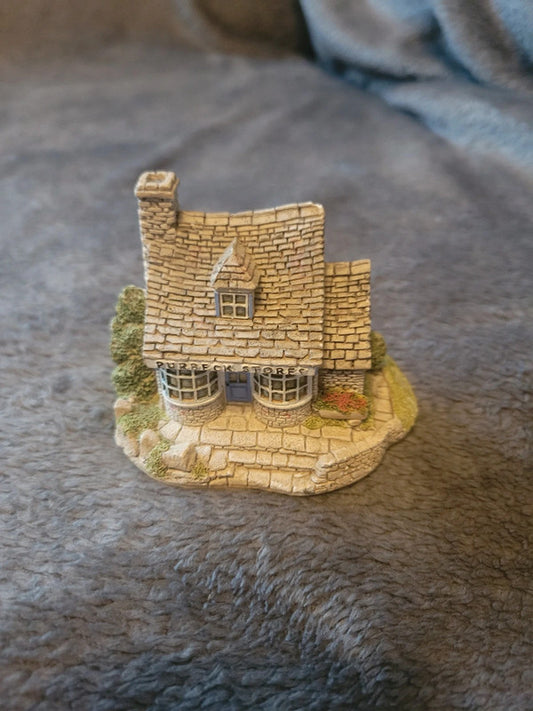 Lilliput Lane Purbeck Stores Collectible Cottage Figurine