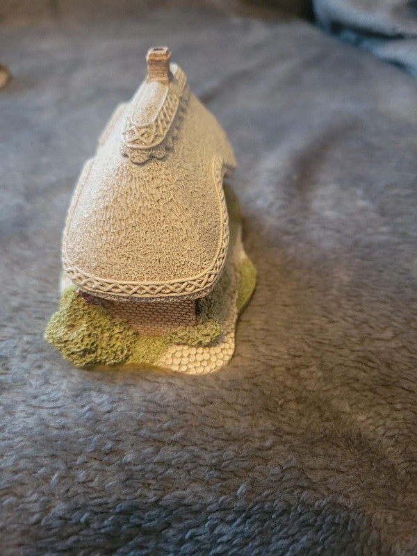 Lilliput Lane Bramble Cottage Ornament 1990
