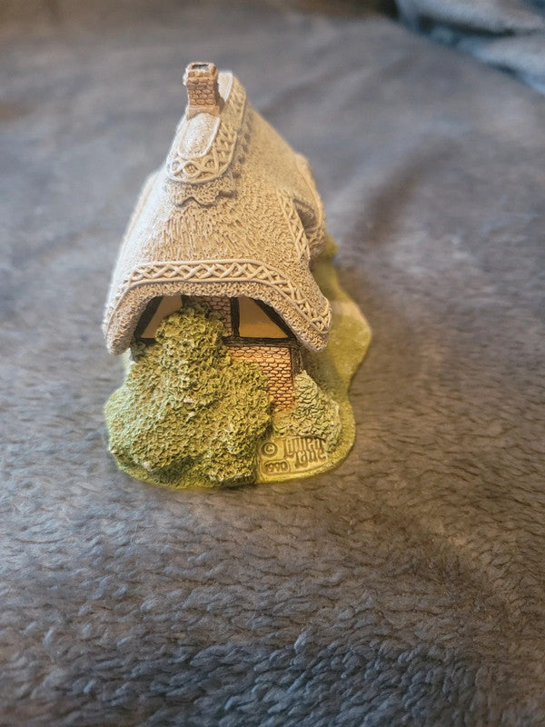 Lilliput Lane Bramble Cottage Ornament 1990