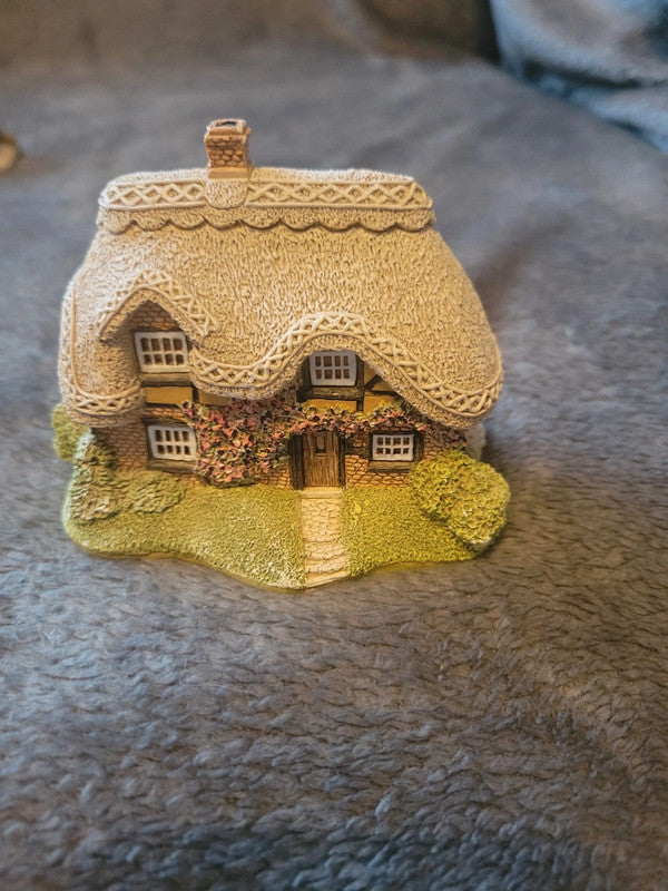Lilliput Lane Bramble Cottage Ornament 1990