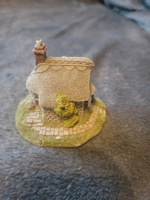 Lilliput Lane Wheyside Cottage Miniature