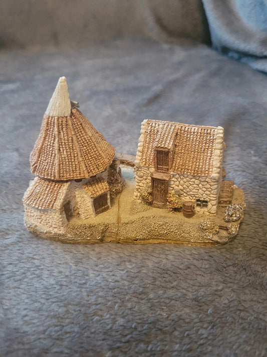 Lilliput Lane Thatchers Cottage Collectible Ornament