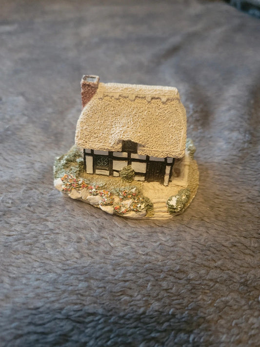 Lilliput Lane Thatcham Cottage Ornament