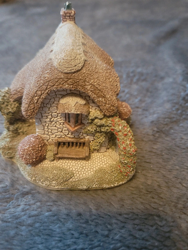 Lilliput Lane Thatcham Cottage Ornament