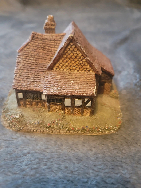 Lilliput Lane "The Oast House" Cottage Miniature