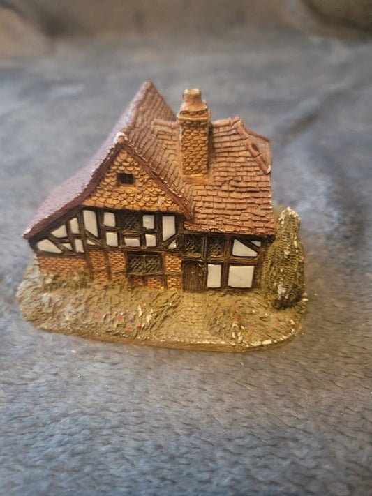 Lilliput Lane "The Oast House" Cottage Miniature