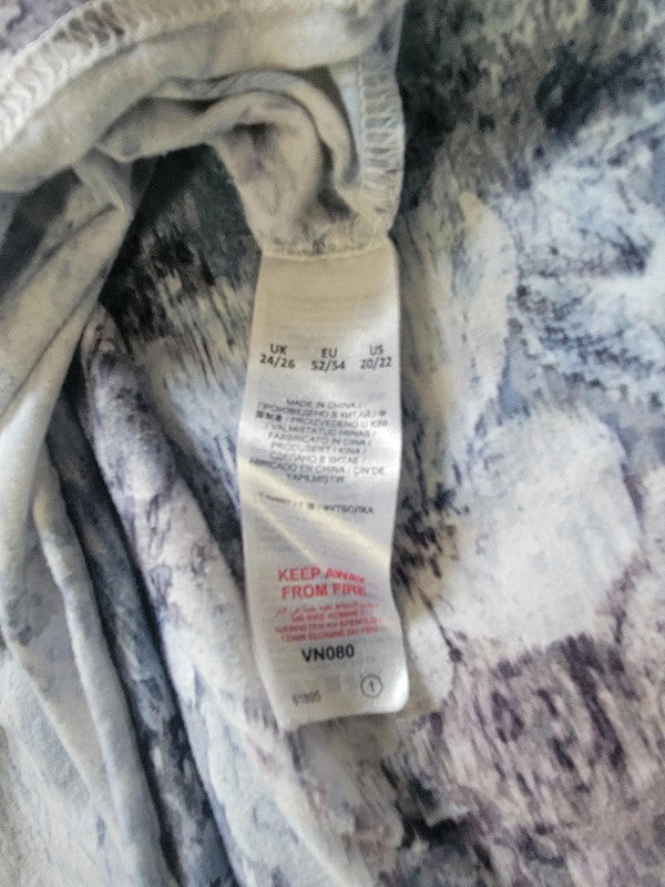 Julipa Blue & Grey Floral Short Sleeve Top - UK Size 24/26