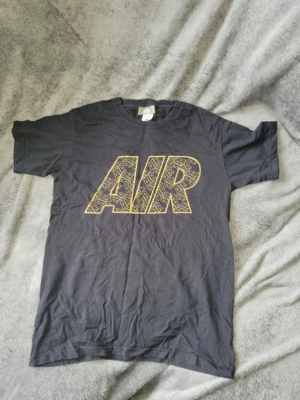 Vintage Nike Air T-shirt in black with gold graphic print