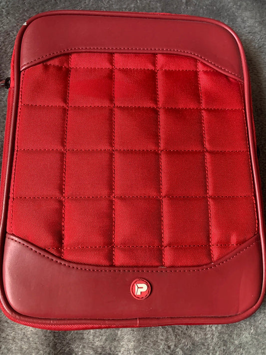 Port Designs Paris  Sleeve/Case.