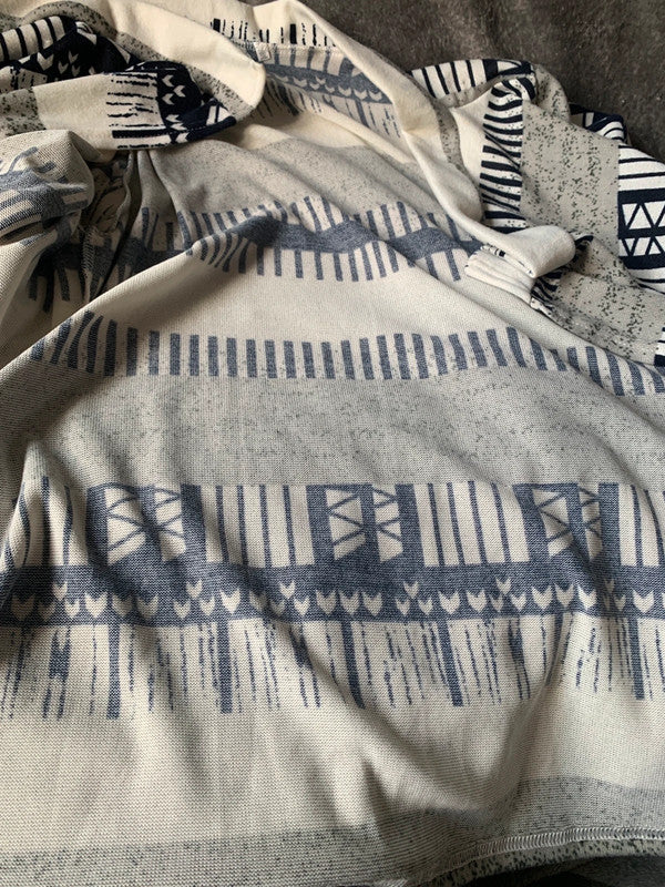 Women’s long-sleeve top/tunic by Gulang.