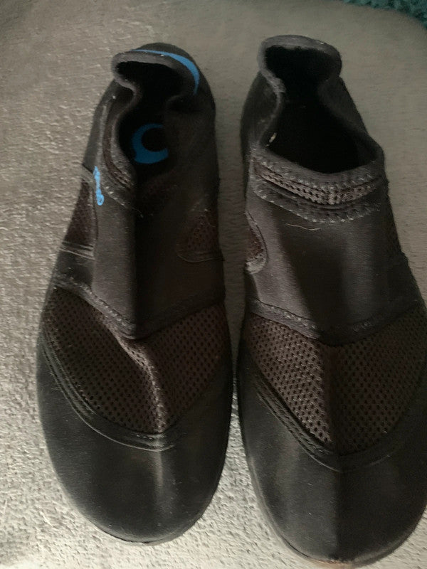 Tribord water shoes/aqua shoes Uk size 9.5 adult