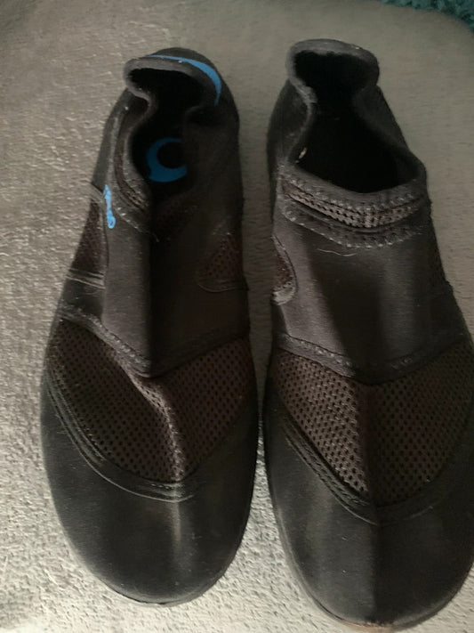 Tribord water shoes/aqua shoes Uk size 9.5 adult
