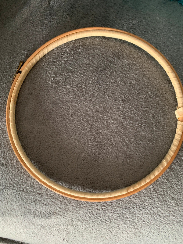wooden embroidery hoop,
