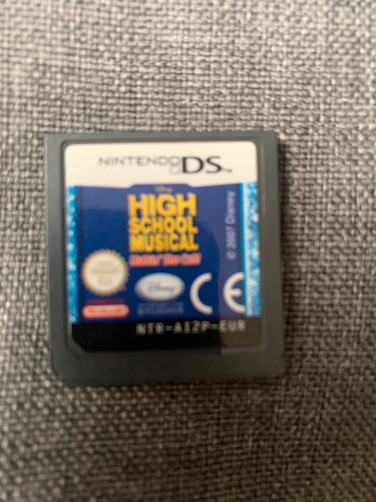 Nintendo DS cartridge of “High School Musical: Makin’ the Cut!”