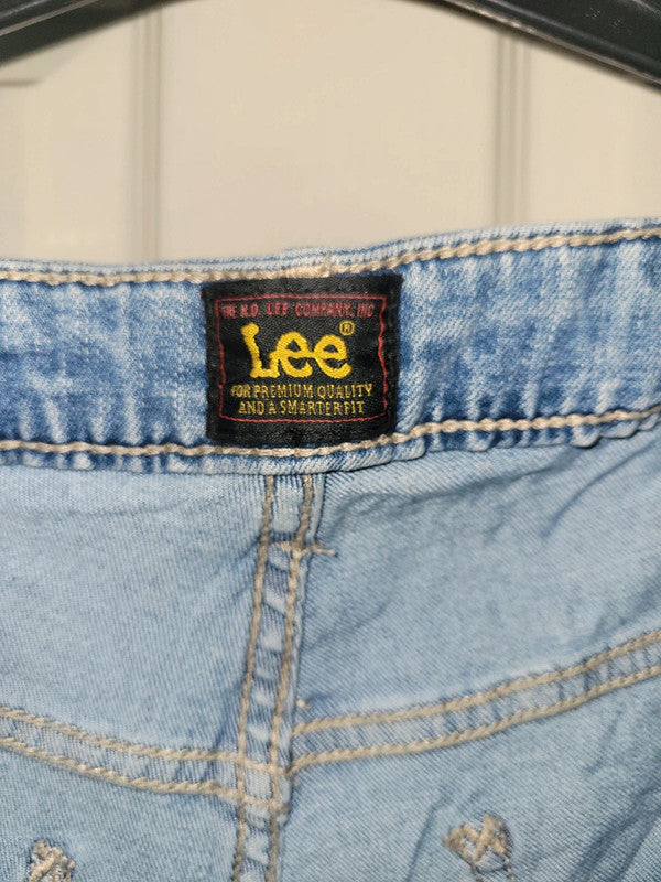 Vintage Lee Denim Shorts – Light Wash – Raw Hem – Waist 34