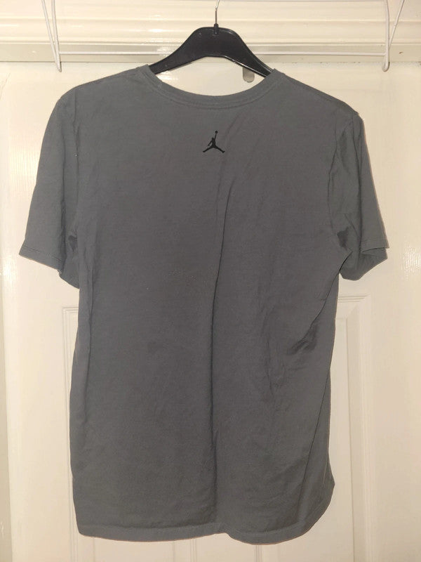 Jordan Brand NYC Graphic T-Shirt – Grey/Gold – Size Large