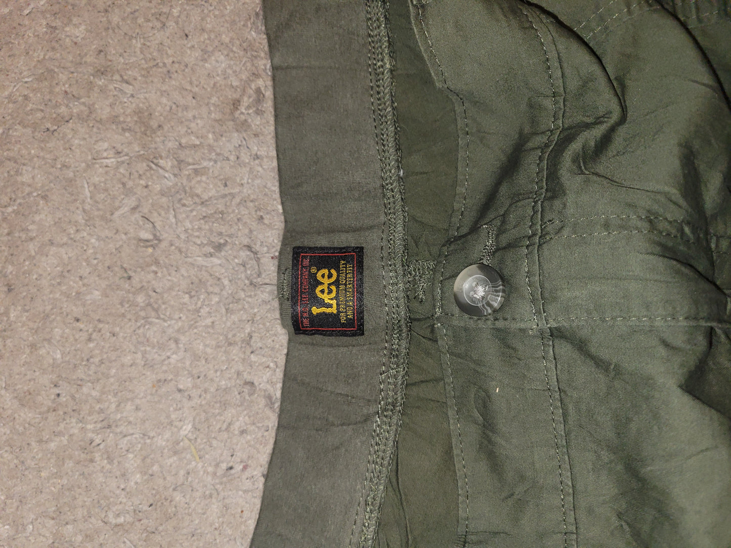 Lee Utility Cargo Shorts – Olive Green – Size 18M