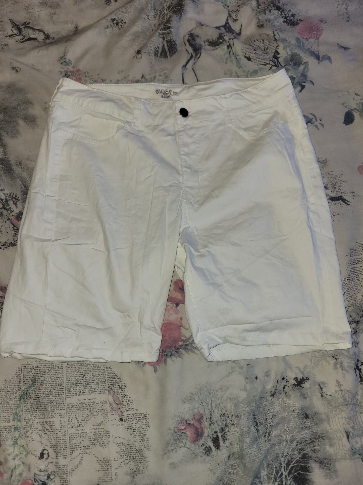 Riders by Lee White Denim Shorts (Size 16 Medium)