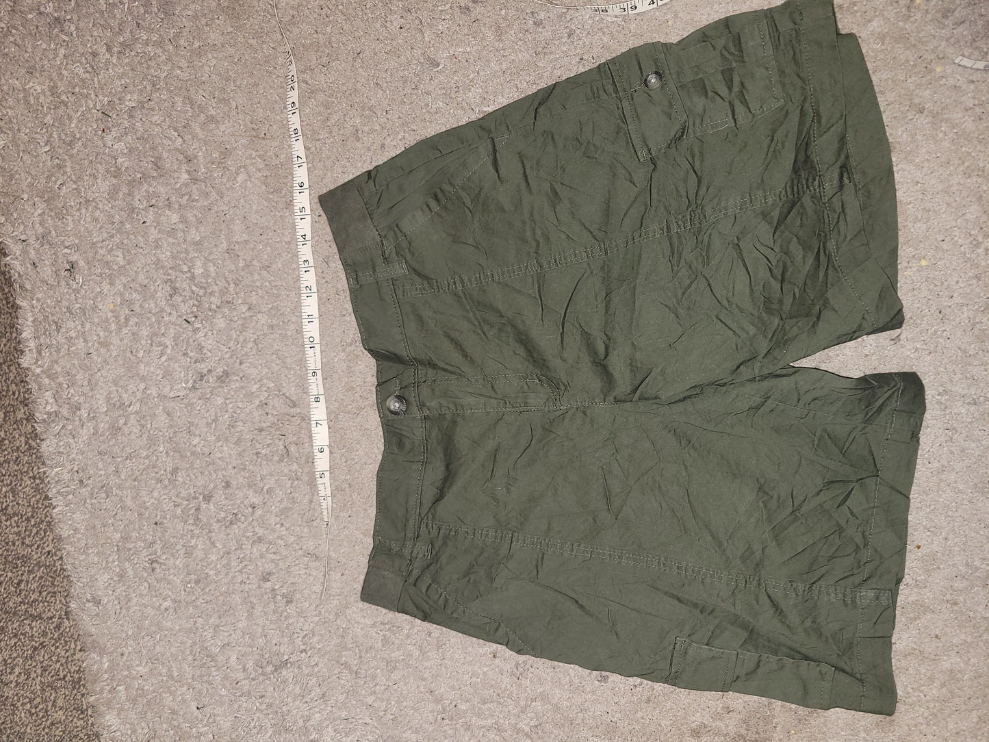 Lee Utility Cargo Shorts – Olive Green – Size 18M